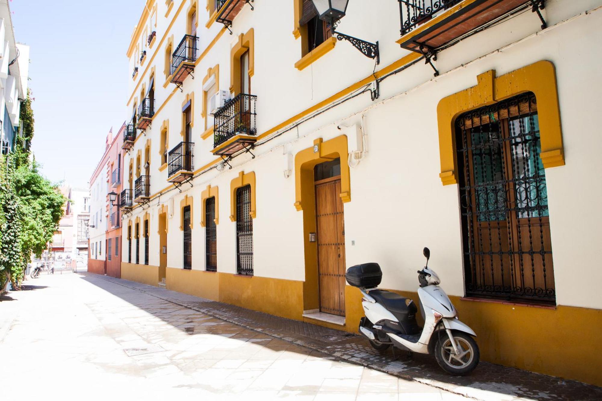 Zona Alameda De Hercules Silencioso Севілья Екстер'єр фото